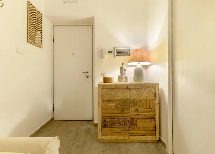 Apartment Vatican White Dream